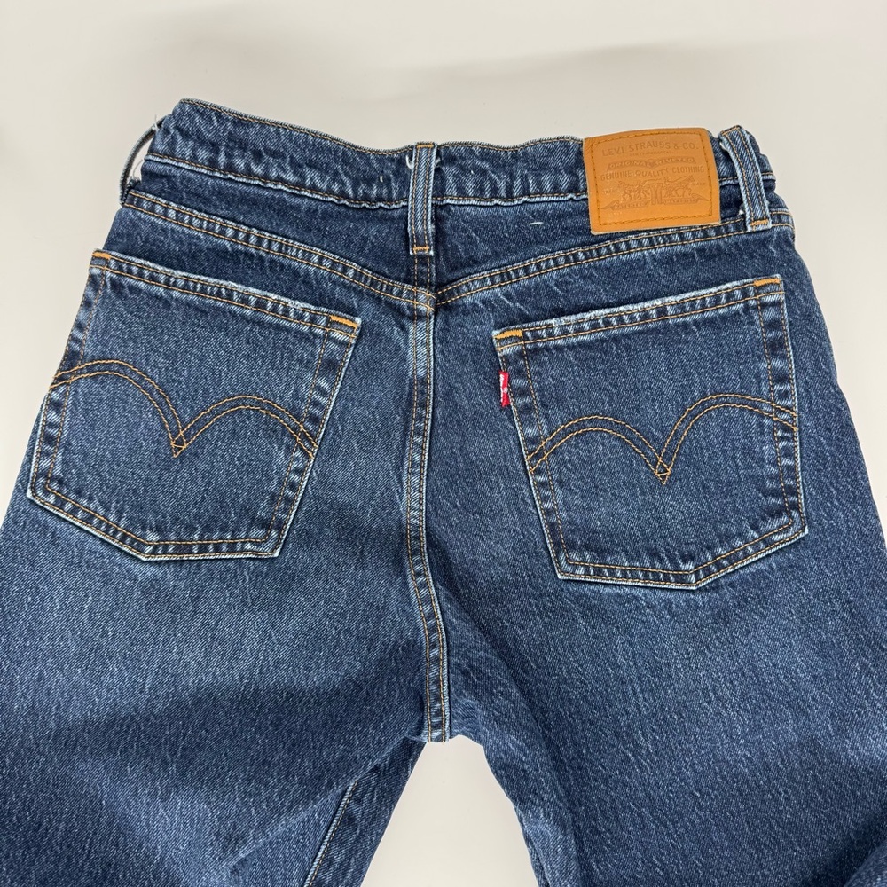 Levi’s Premium Wedgie Straight Jeans Button Fly | Size 27 Medium Wash - Picture 4 of 8